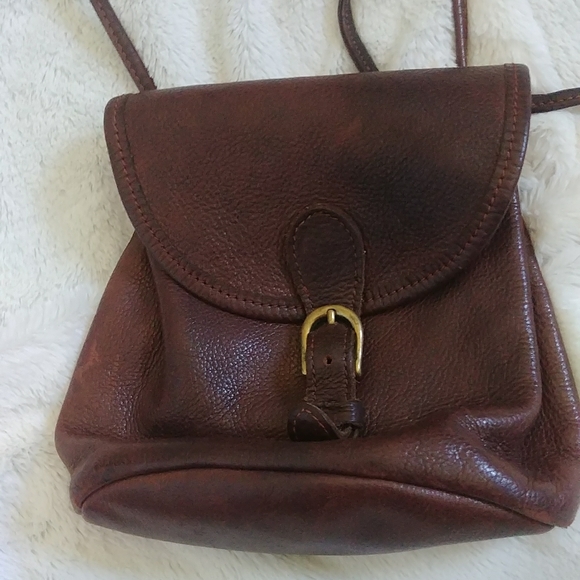 Vintage GAP Leather Crossbody Purse - Picture 2 of 7